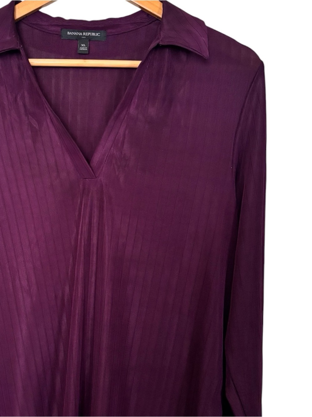 Banana Republic Satin Ribbed V-Neck Polo Blouse